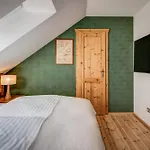Na Rozcesti Hotel *